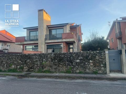 Magnífico Adosado en Goian-Tomiño: ¡Tu Casa Ideal te Espera!